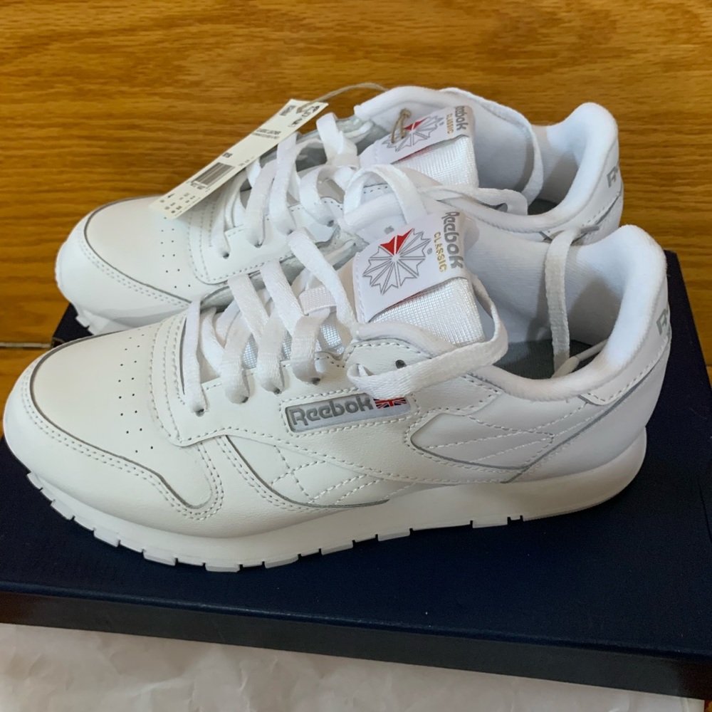 Reebok Classic sneakers kid size 4